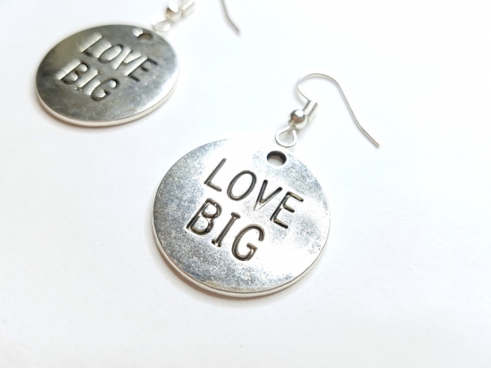 Preview: LOVE BIG Schrift Ohrringe silberfarben